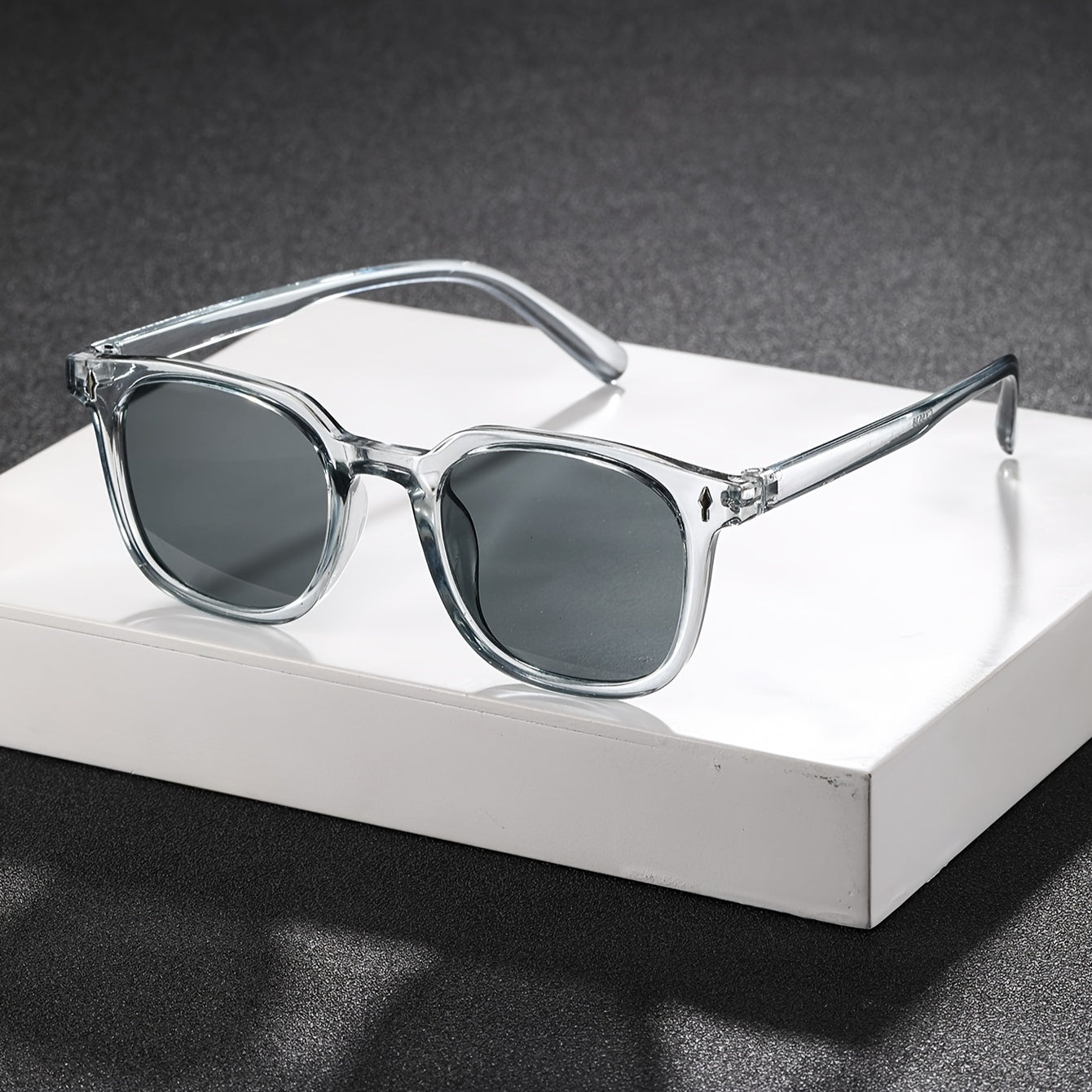 Dallier™ Grey