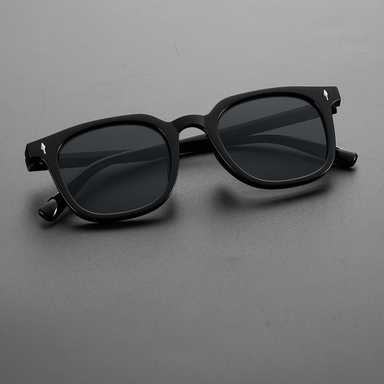 Dallier™ Grey